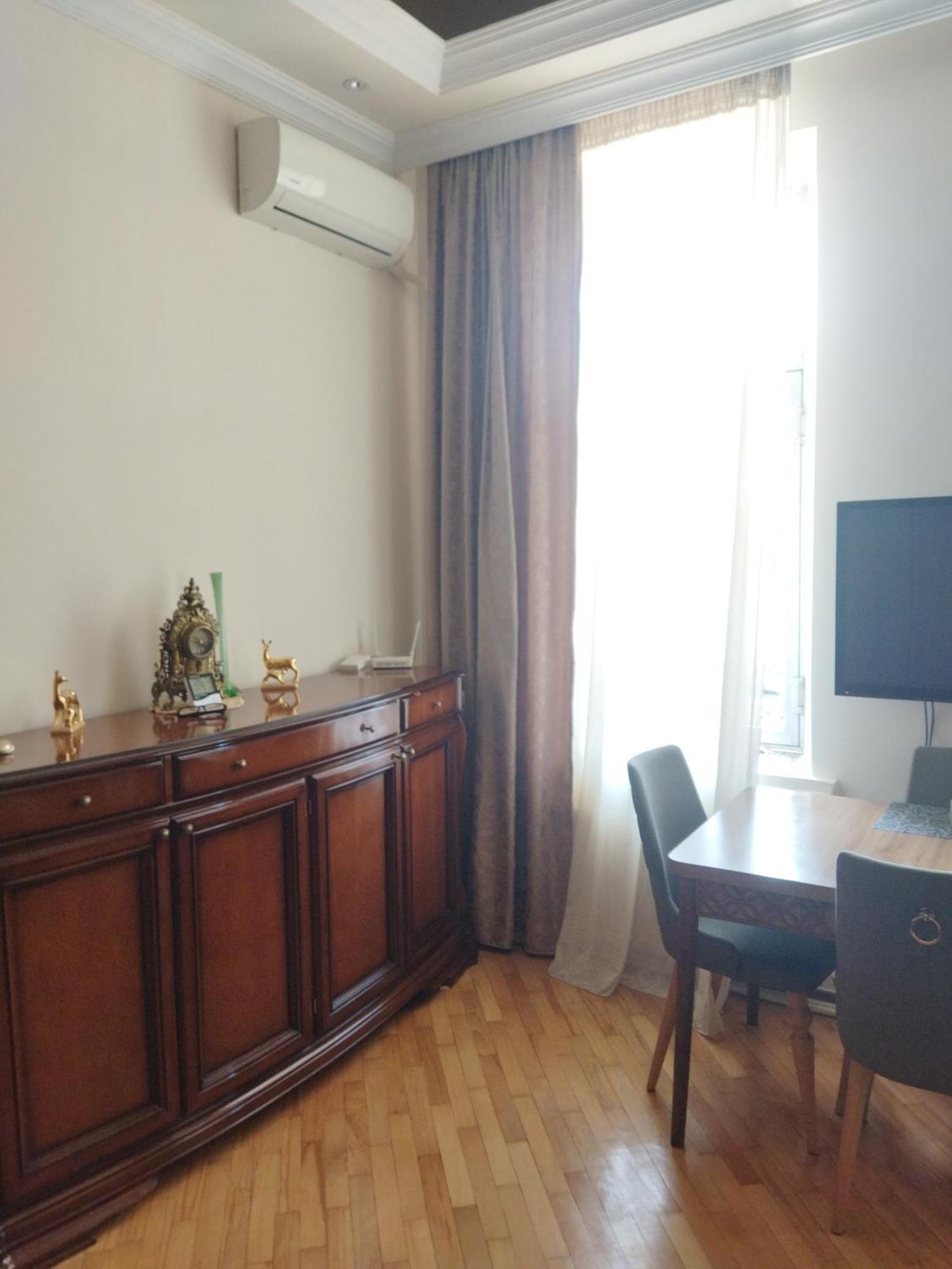 Апартамент На Абашидзе Appartement Batoemi Buitenkant foto