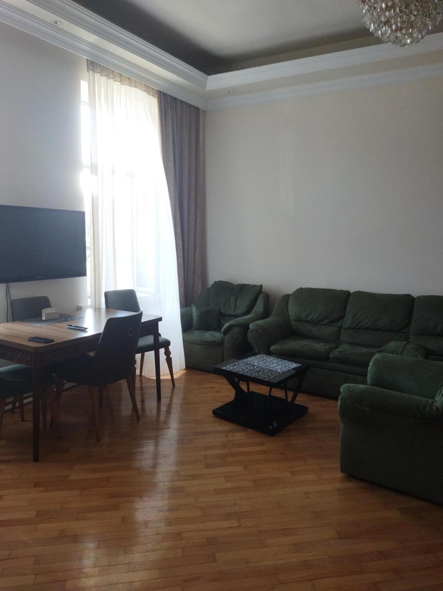 Апартамент На Абашидзе Appartement Batoemi Buitenkant foto